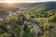 Auszeit-Eifel--Gruppenhaus-im-Nationalpark-Eifel__t12399.webp